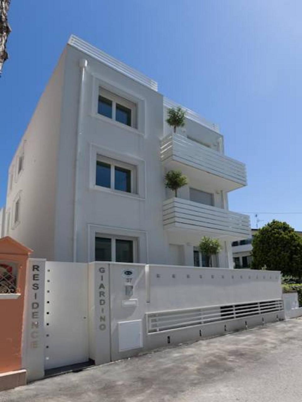 ريتشوني Residence Giardino المظهر الخارجي الصورة